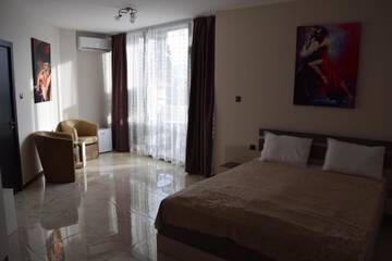 Фото номера Двухместный номер Делюкс с 1 кроватью и балконом Отель Dimax Hotel г. Yoakim-Gruevo 8
